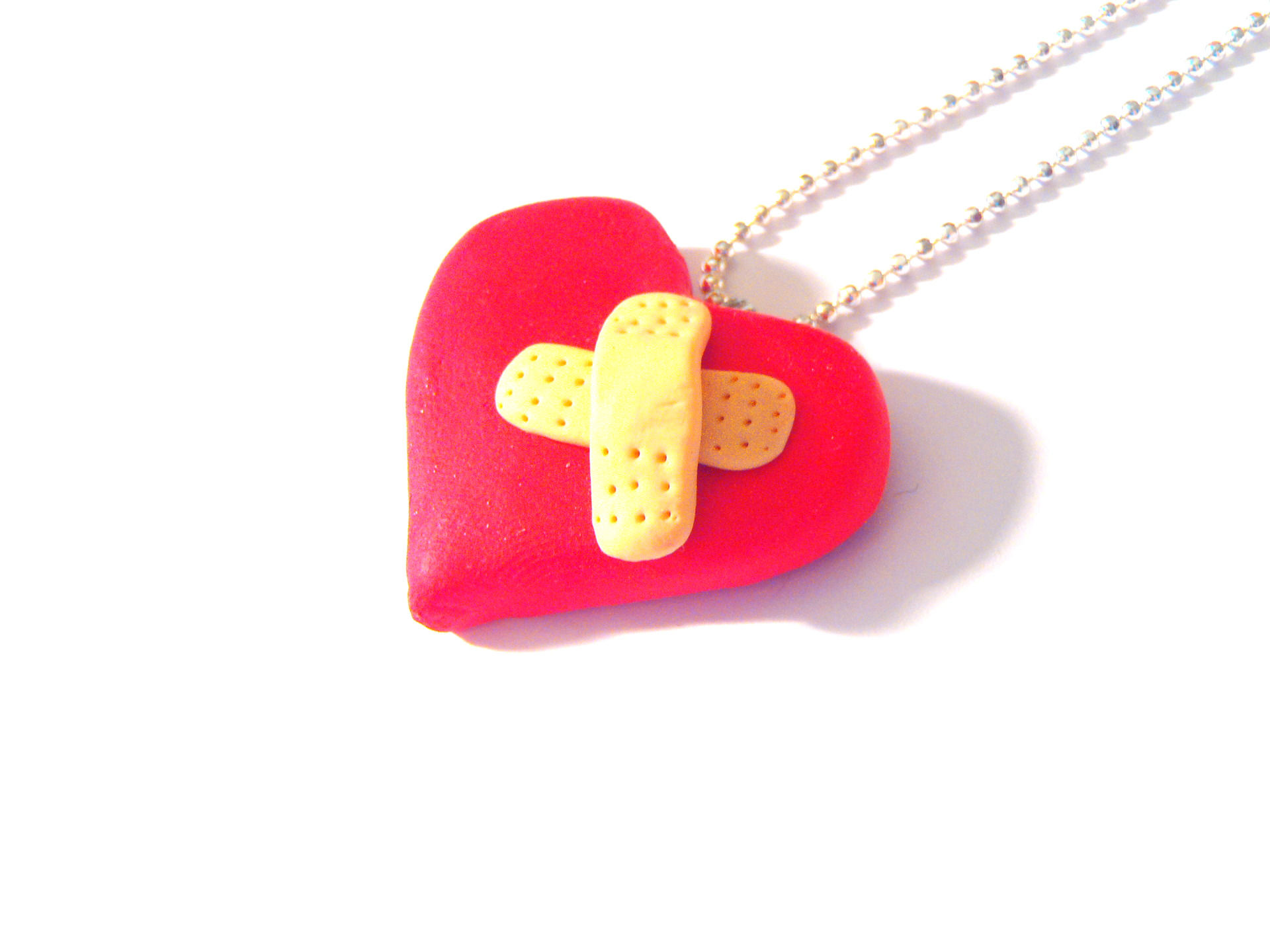 Sautoir BOBO coeur avec pansement