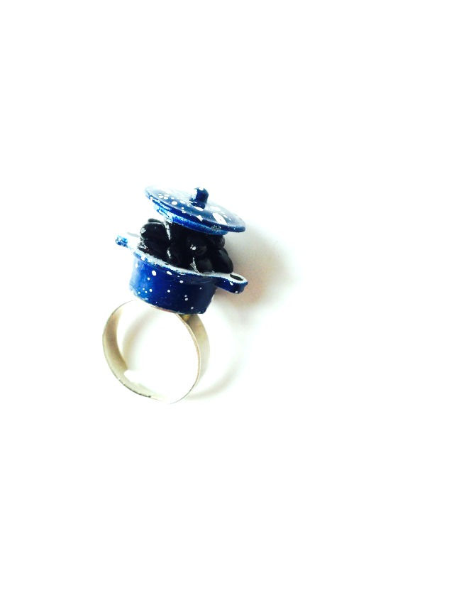 Thumbnail: Bague La P'TITE CASSEROLE de MOULES miniatures