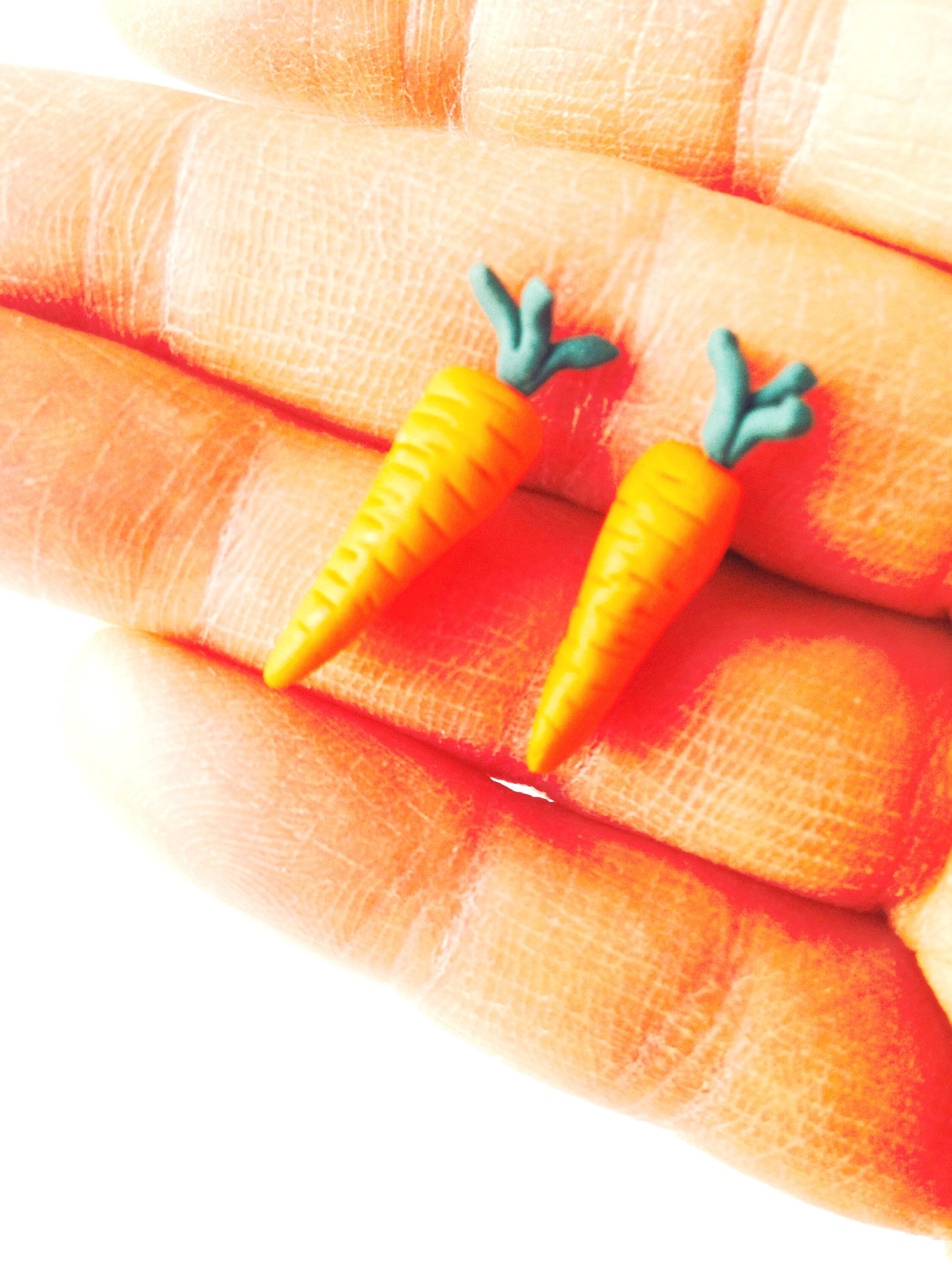 Puces d'oreilles mini CAROTTES faites main