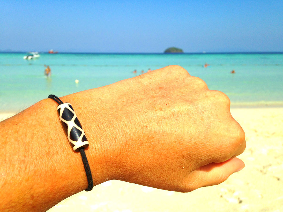 Thumbnail: bracelet sunkissed cordon noir perle céramique noir et blanc