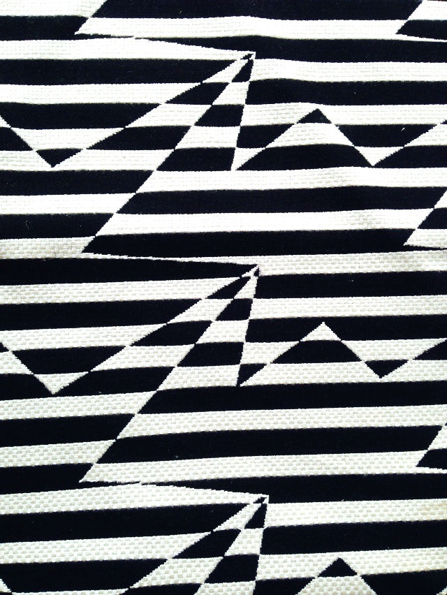 Tissu toile tissée motifs graphiques noir et blanc rayures, chute