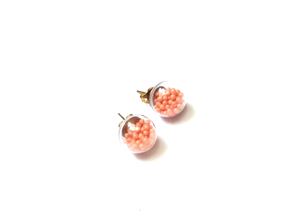 Thumbnail: Boucles d'oreilles Les GLOBULES ROSES, rose nacré