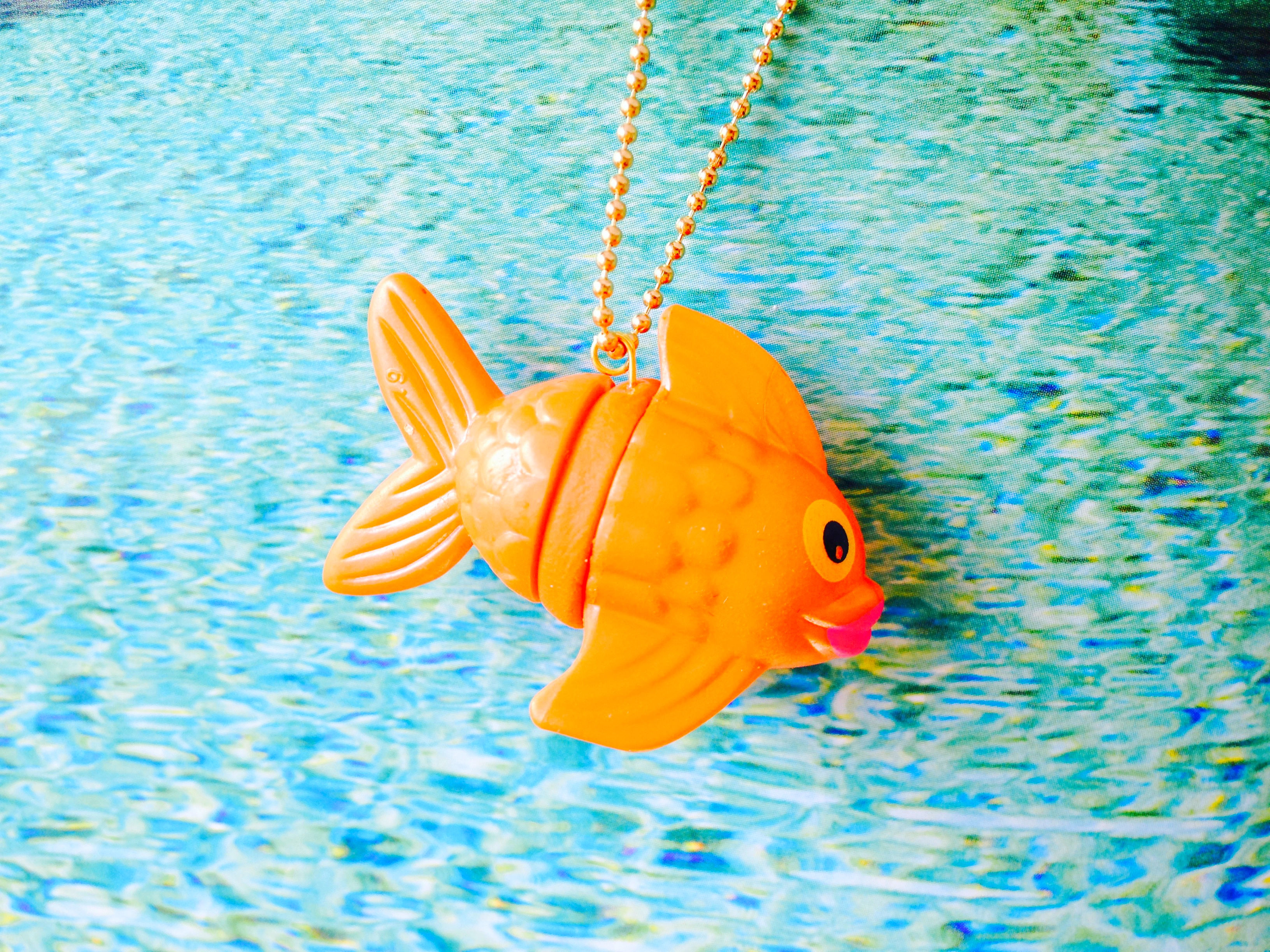 Sautoir BUBULLE poisson orange chaîne dorée