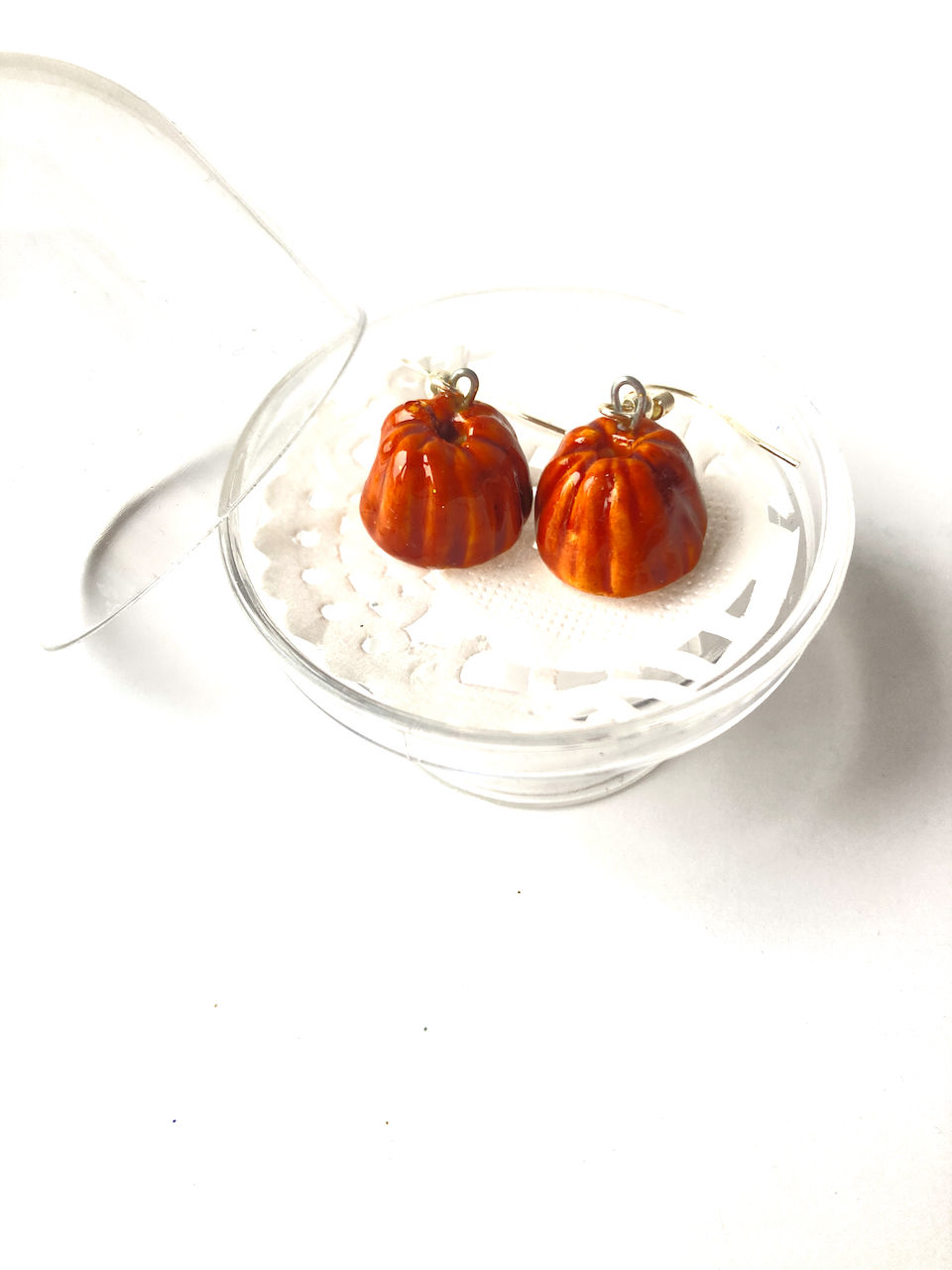 Thumbnail: Boucles d'oreilles Les P'TITS CANNELÉS gâteaux miniatures faits main 