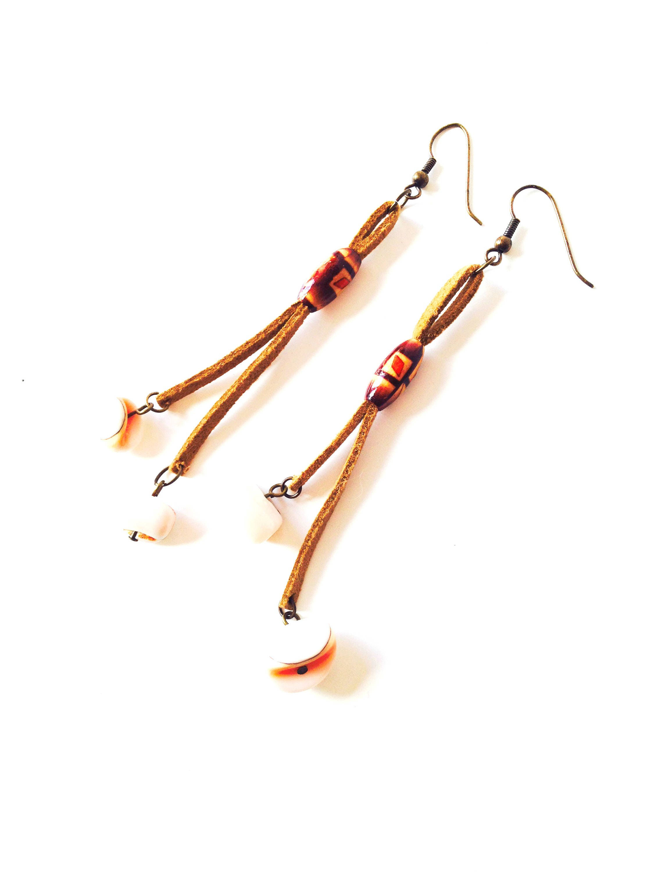 Boucles longues vintage ethniques CHEYENNE en suédine perles bois et minérale