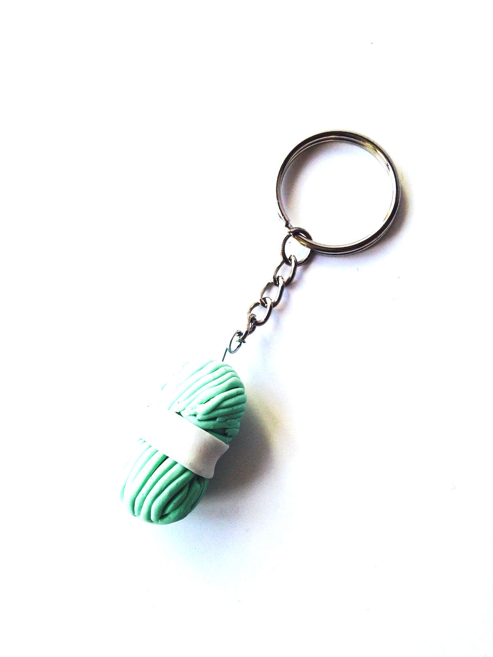 Miniature : Porte-clé pelote de laine miniature couleur unie menthe petit cadeau tricot