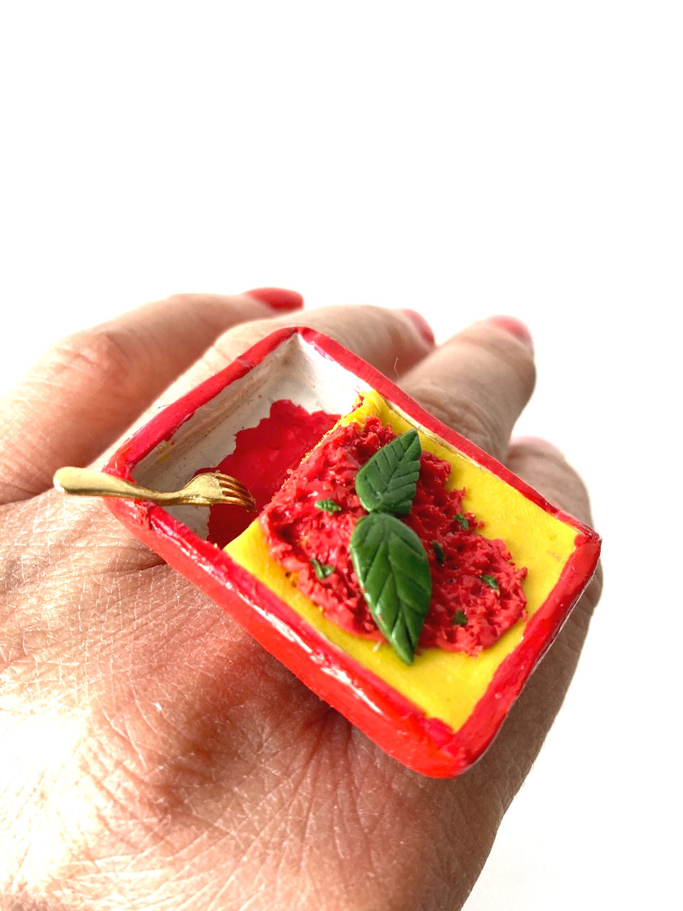 Thumbnail: Bague LES LASAGNES anneau argenté ajustable rouge pâte polymère