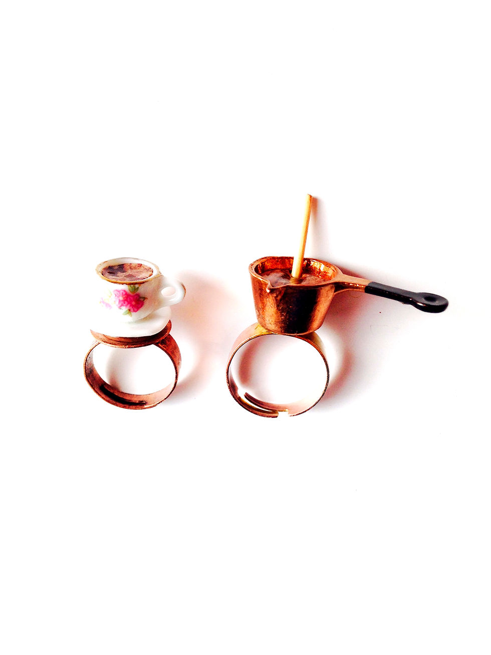 Thumbnail: Bague double Le VRAI CHOCOLAT CHAUD casserole et tasse miniatures