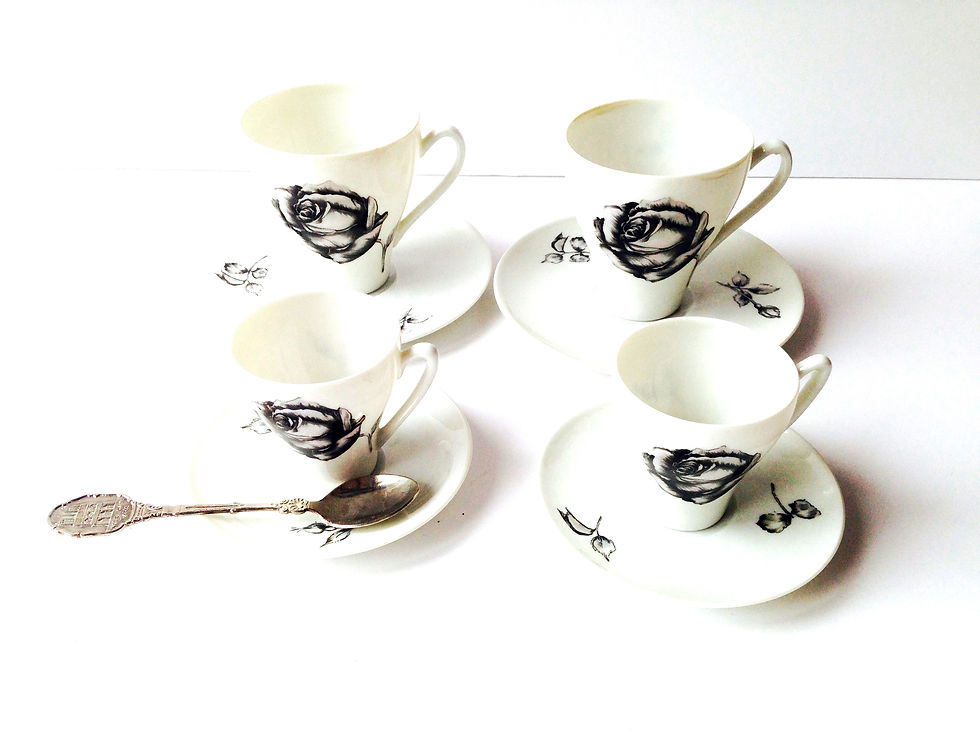 Miniature : Tasses Limoges ROSE NOIRE 2 tasses à thé, 2 tasses à café