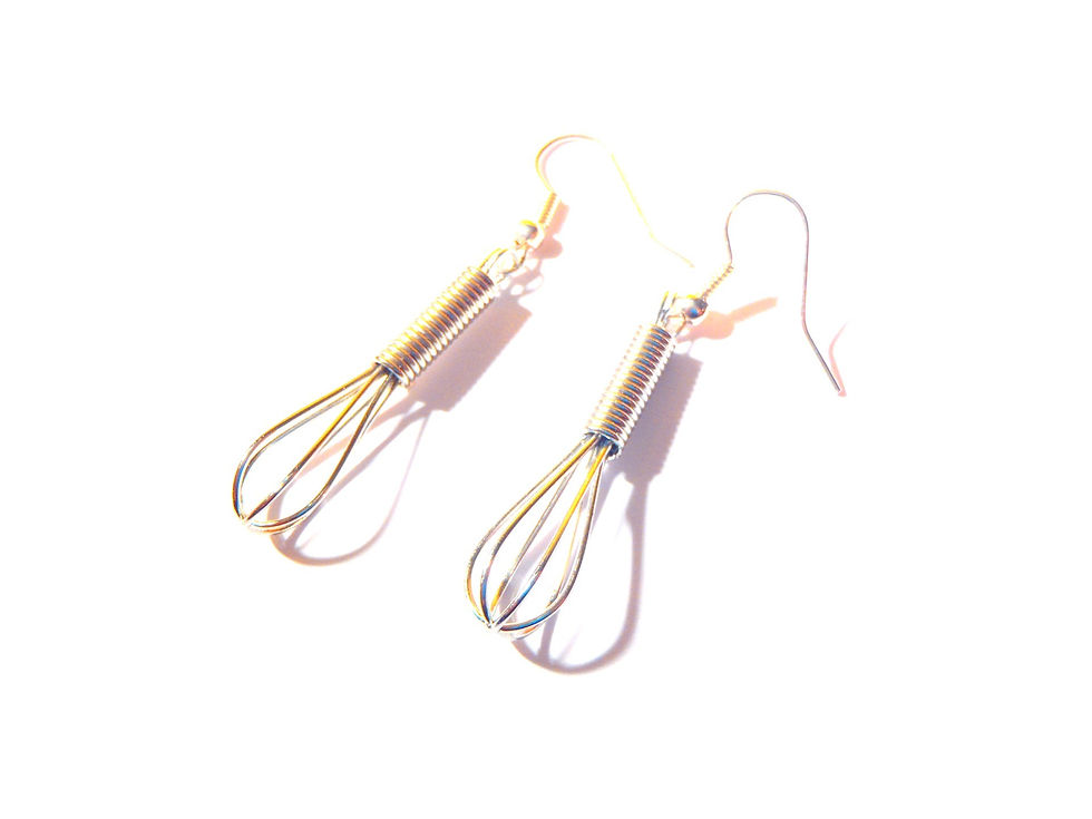 Thumbnail: Boucles d'oreilles LA P'TITE CUISINIÈRE fouets miniatures