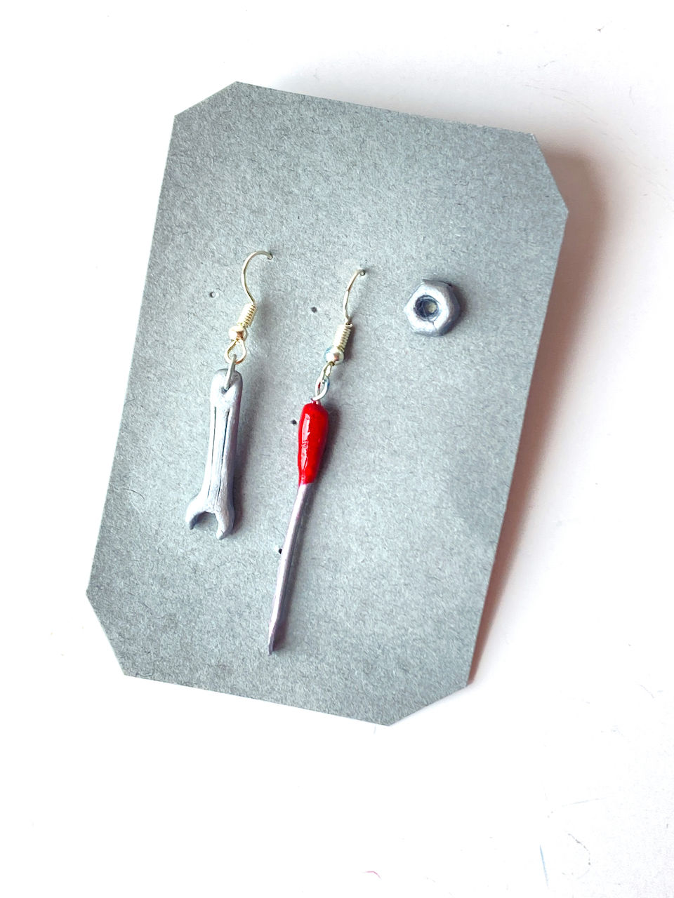 Thumbnail: Boucles d'oreilles PASSION MÉCANIQUE trois boucles d'oreilles