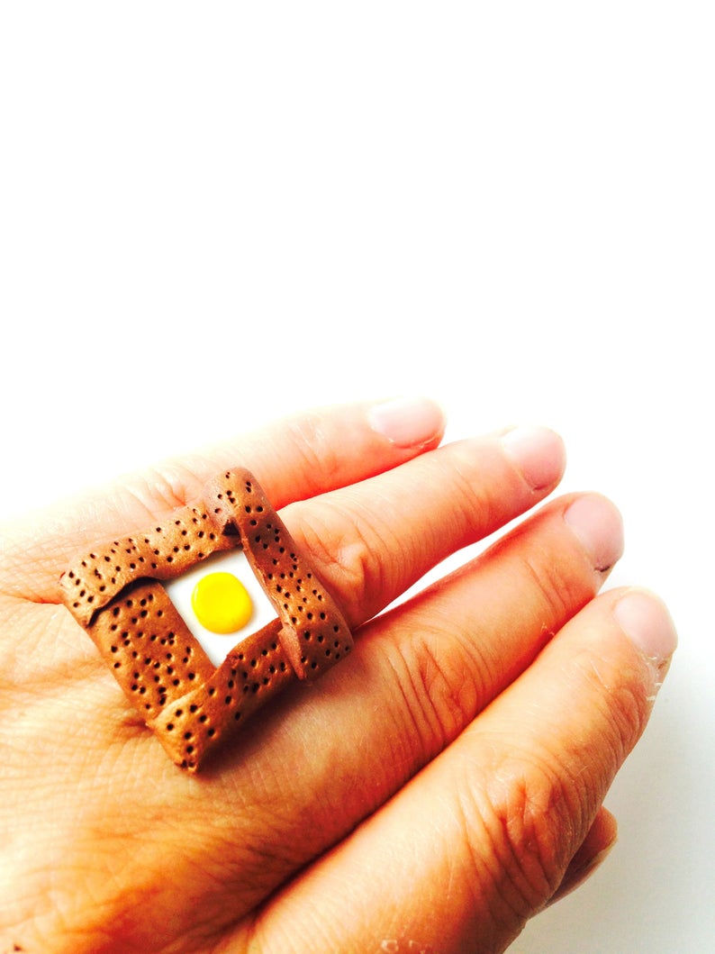 Thumbnail: Bague ajustable crèpe galette bretonne complète miroir sarrazin The Sausage Jewels