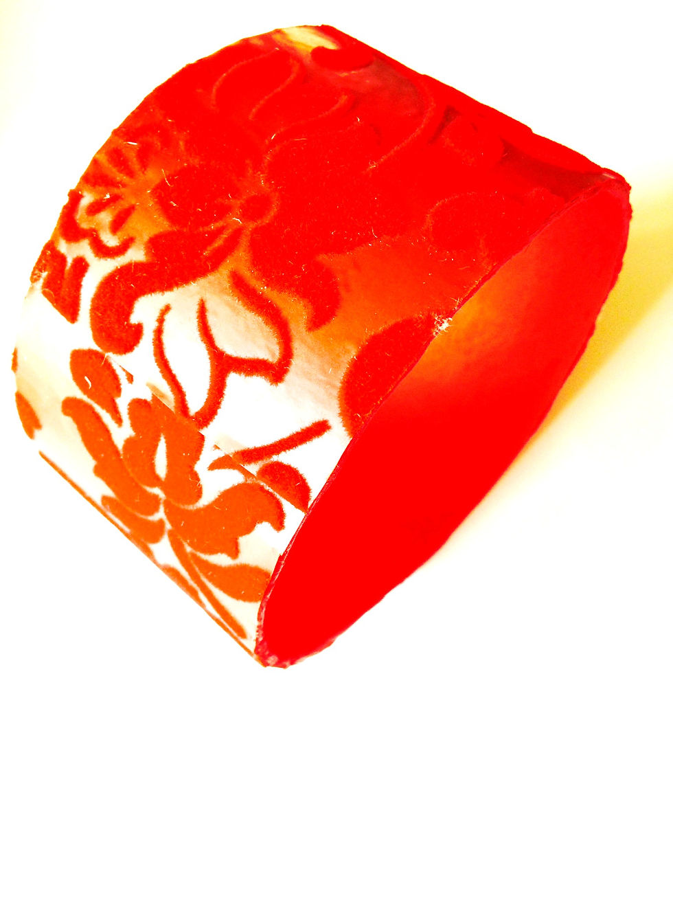Thumbnail: Bracelet ARABESQUES rouge en carton recyclé brocart de velours rouge