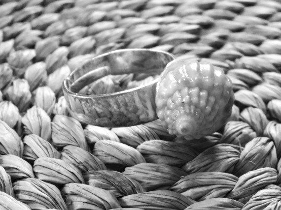Thumbnail: Bague COQUILLAGE DES VOYAGES coquillage naturel en spirale