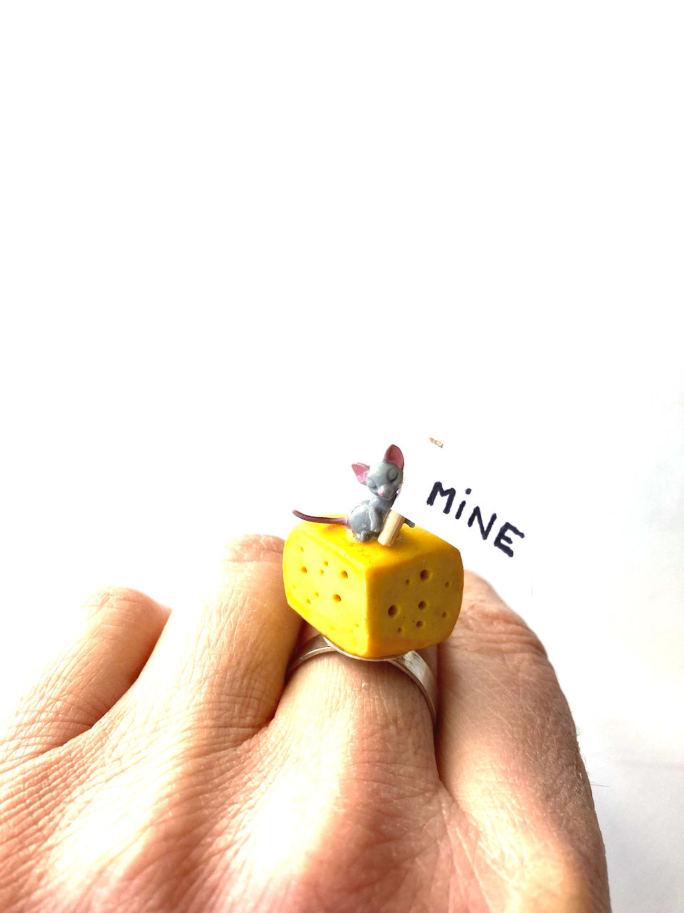 Thumbnail: Bague YOU ARE MINE souris miniature et fromage