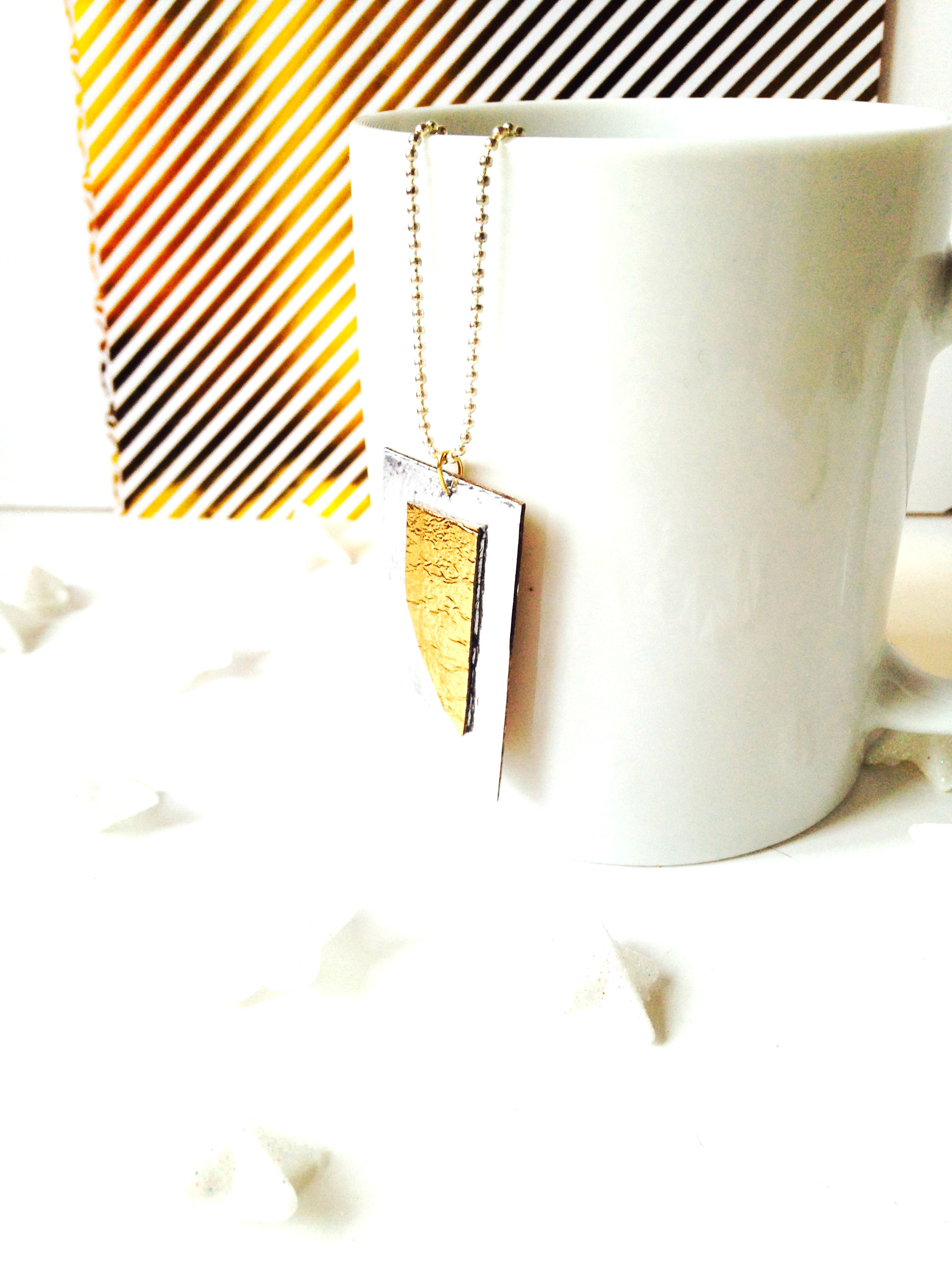 Sautoir DATCHA, carton recyclé or et argent