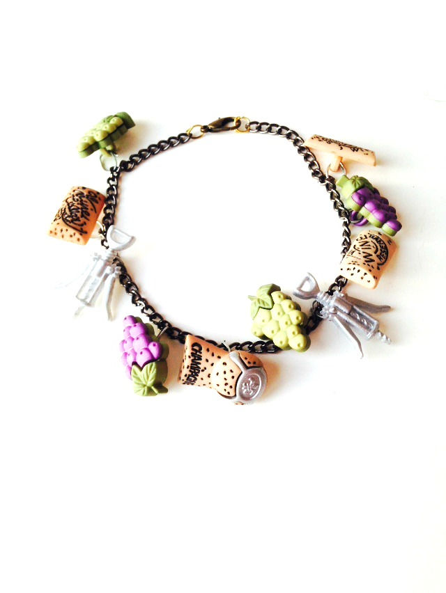 Bracelet LES VENDANGES , p'tit bouchon, tire bouchon, raisin
