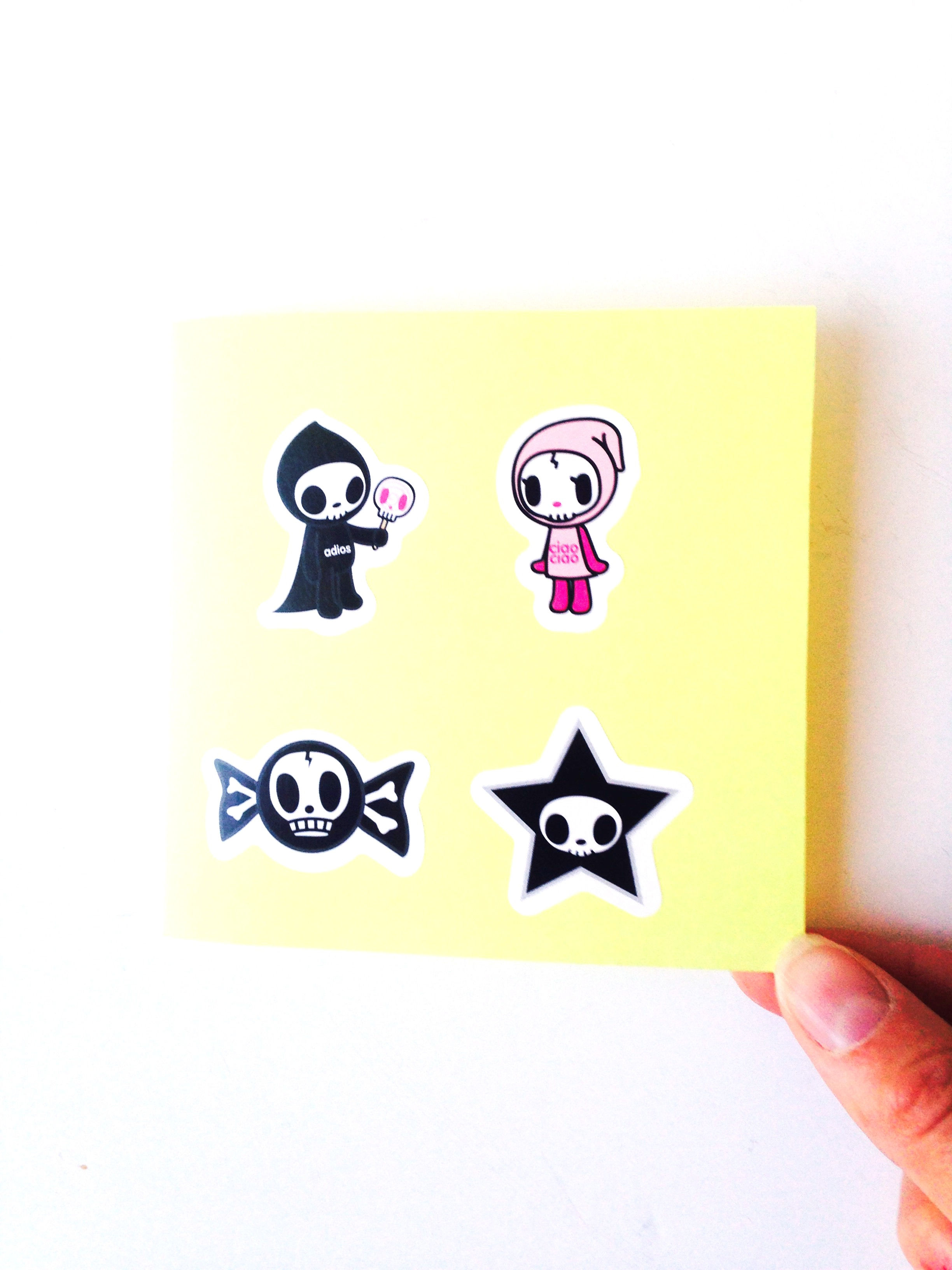 Carte double papier jaune stickers, pas d'enveloppe, pas de message