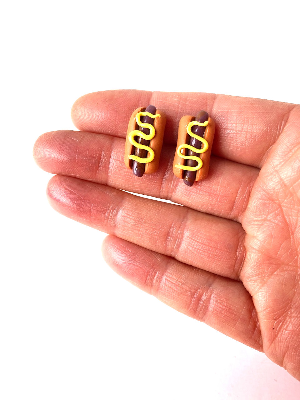 Thumbnail: Boucles d'oreilles puces Les HOT DOGS miniatures faits main