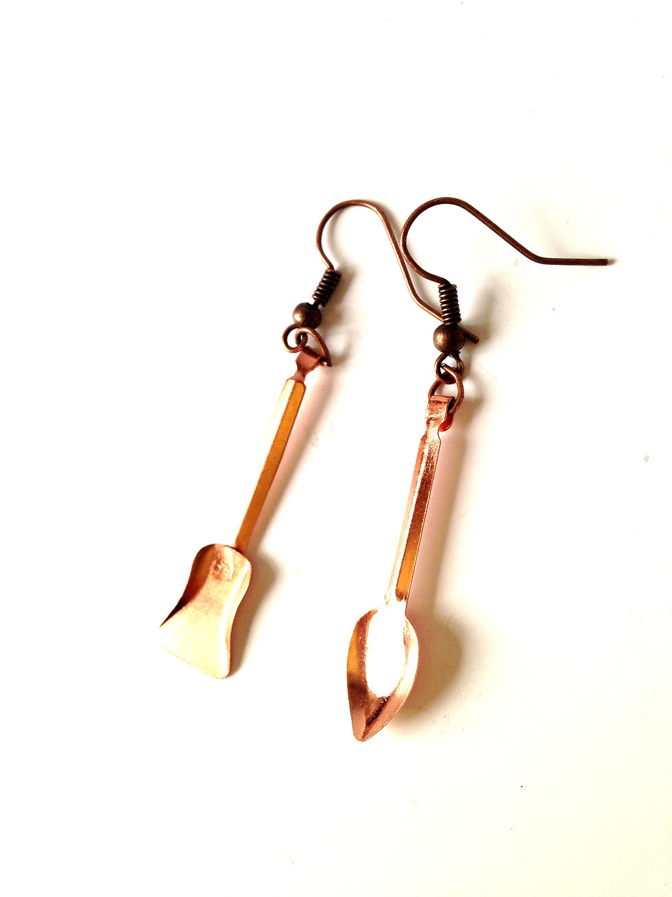 Thumbnail: Boucles d'oreilles PÂQUES AUX TISONS miniatures cuivrées
