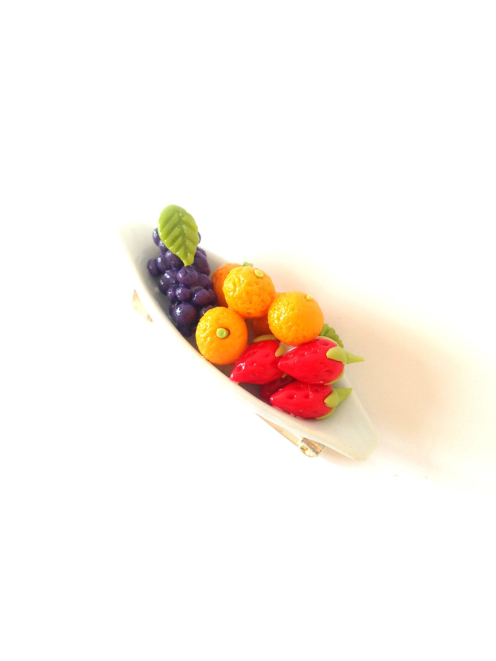 Thumbnail: Broche LES P'TITS FRUITS miniature dans pagode porcelaine