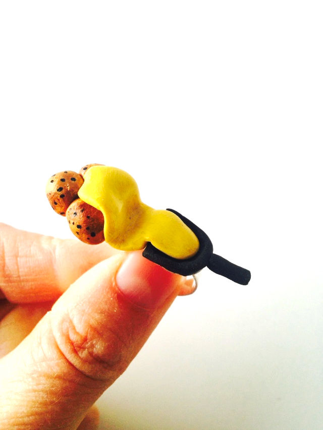 Thumbnail: Bague RACLETTE PARTY raclette miniature parThe Sausage