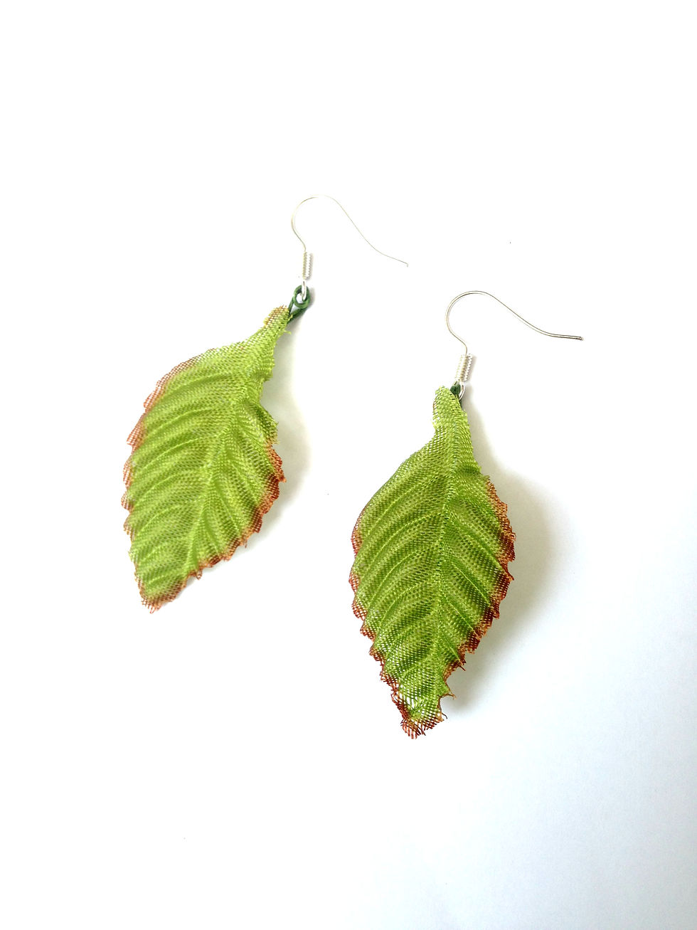 Thumbnail: Boucles d'oreilles FEUILLETTES grand modèle vertes