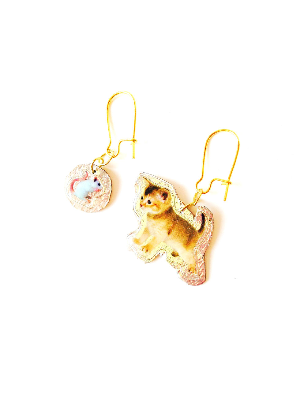 Thumbnail: boucles d'oreilles le chaton et la souris dore en carton dormeuses