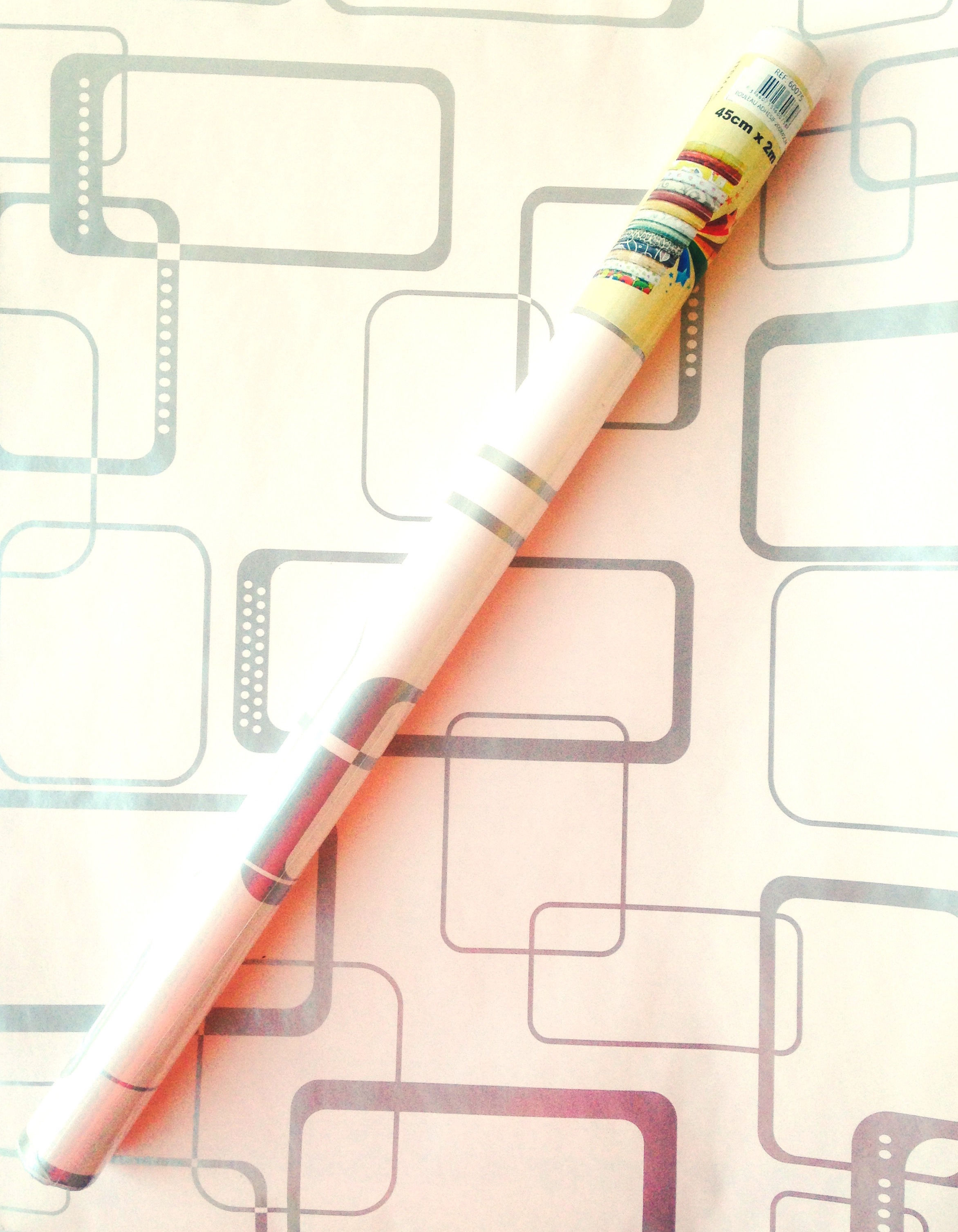 Papier adhésif vynile rose et argenté motif sixties