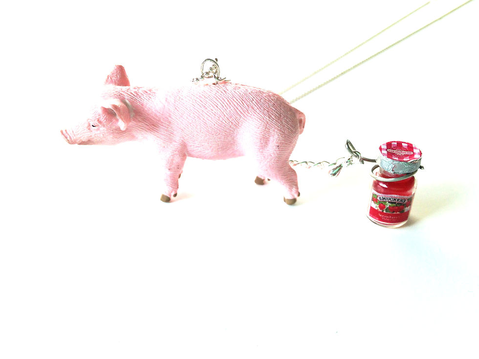 Thumbnail: Sautoir PIGGY ou la confiture au cochon, rose