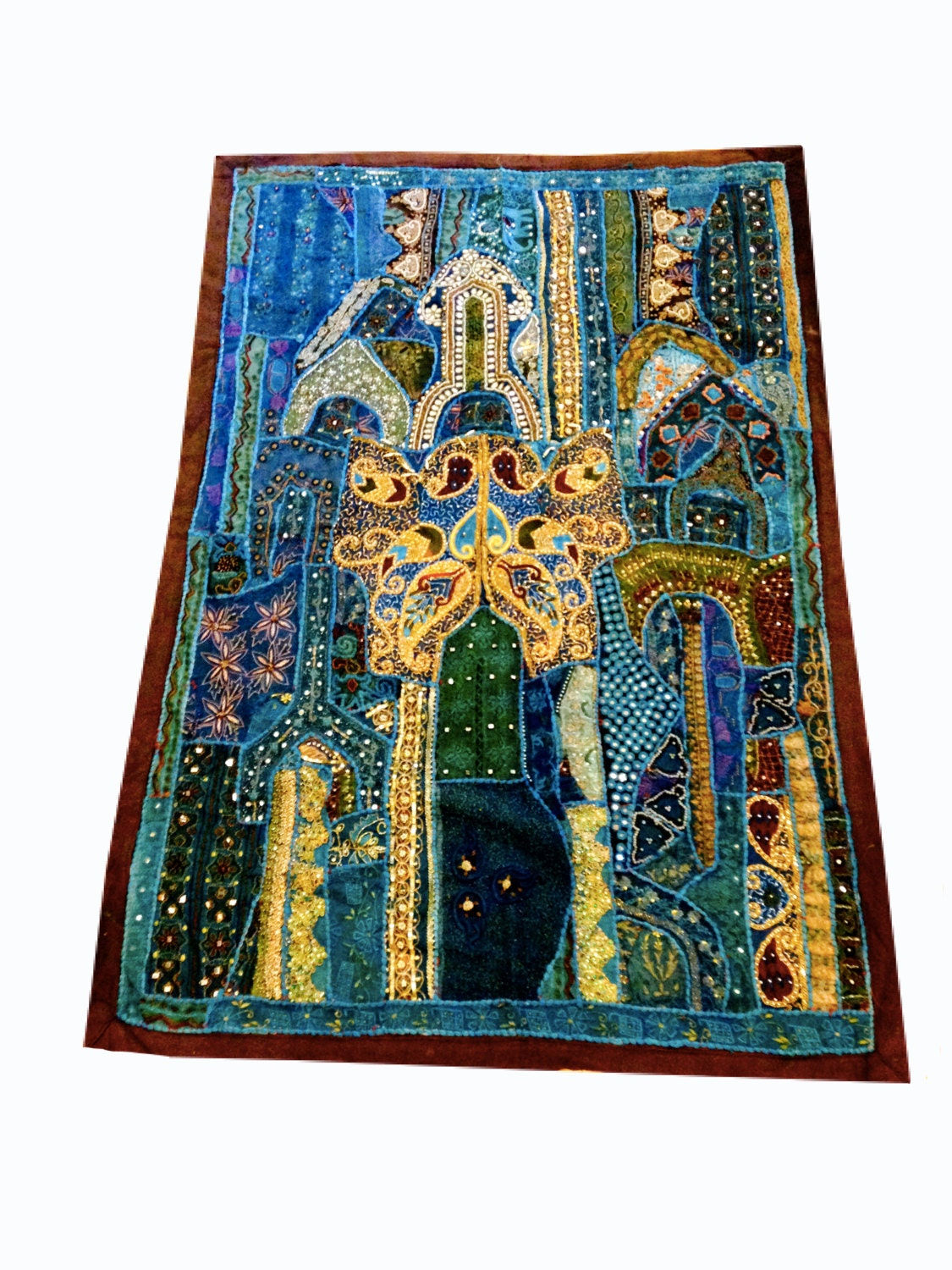 JAIPUR Tapis ou décor mural en broderie Zardosi, perles fil d'or artisanat Inde