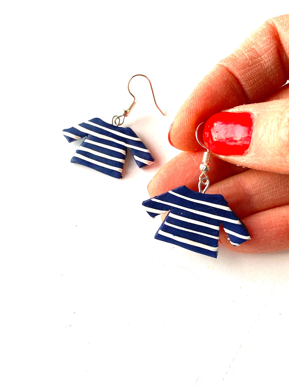 Thumbnail: Boucles d'oreilles MARINIÈRE miniature bleu marine rayé blanc The Sausage
