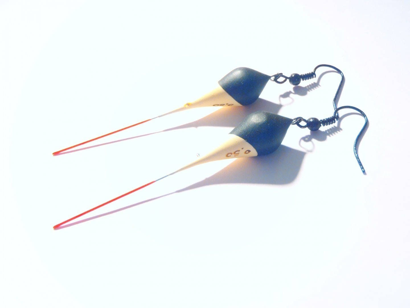 Boucles d'oreilles STICK KIPIC noires et blanches