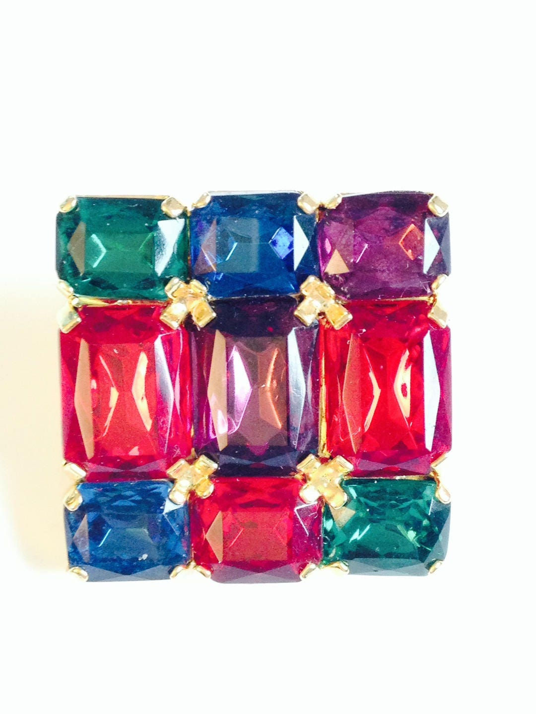 Bouton unique "PIERRES PRÉCIEUSES" fantaisie multicolore, taille 3 X 3 CM
