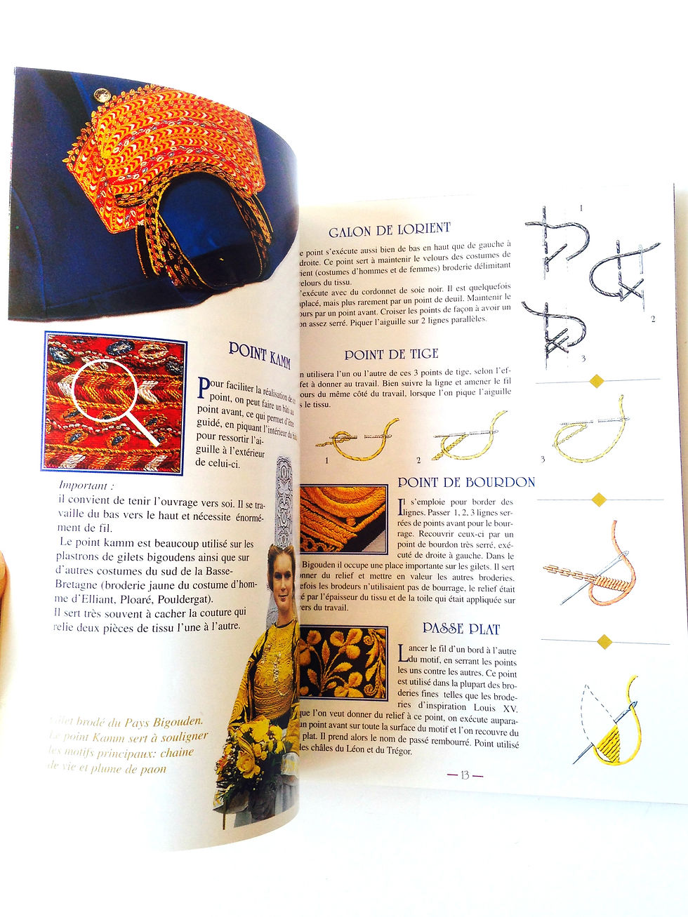 Miniature : Livre -- La BRODERIE EN BASSE BRETAGNE