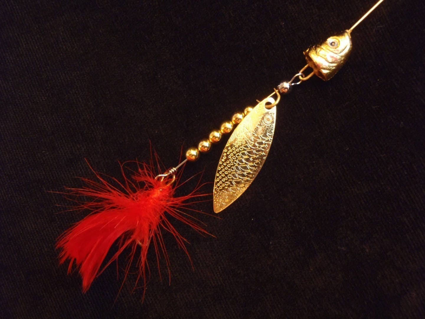 Sautoir doré POISSON VOLANT rouge et or