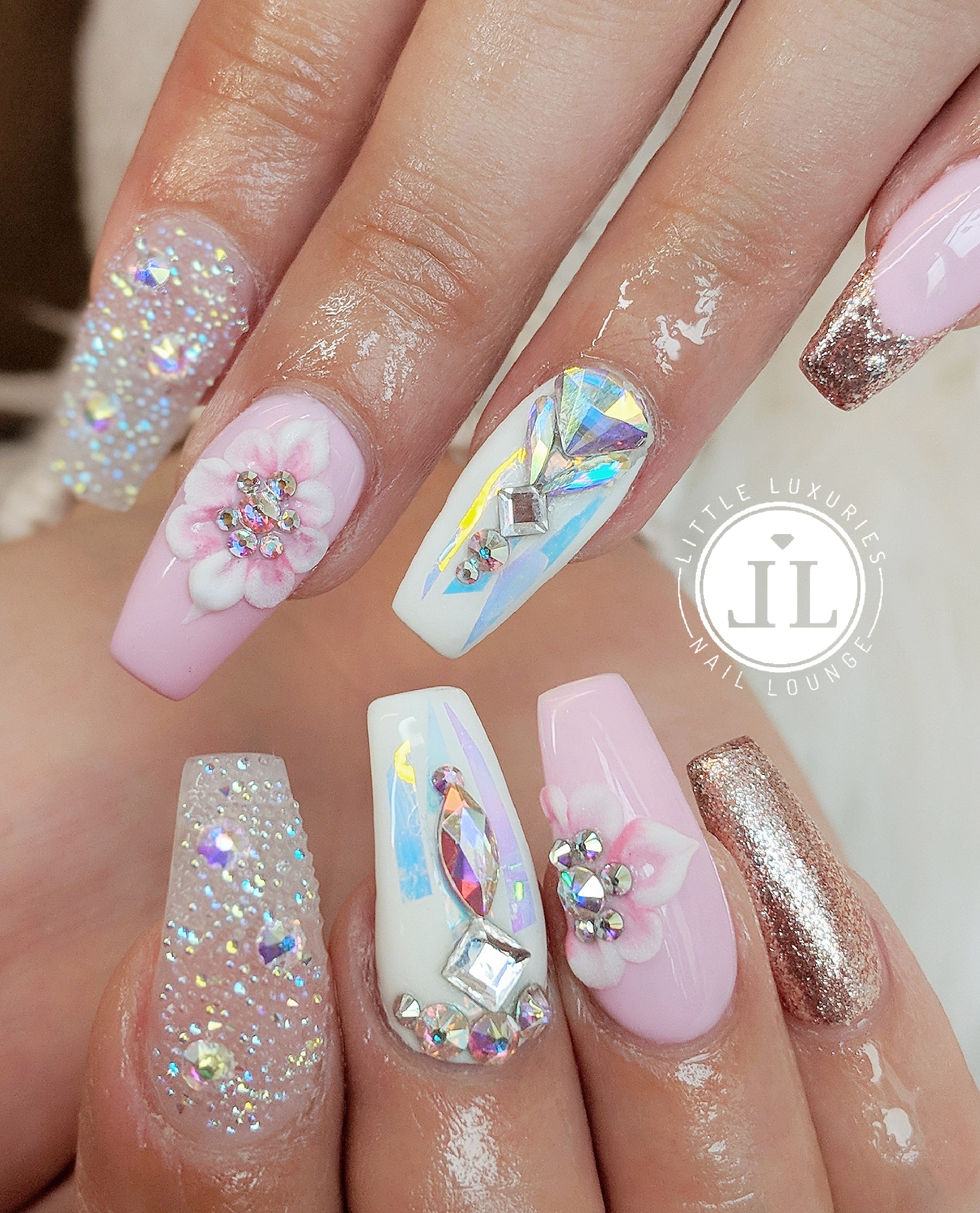 Little Luxuries Nail Lounge Uptown Minneapolis Top Quality Nails