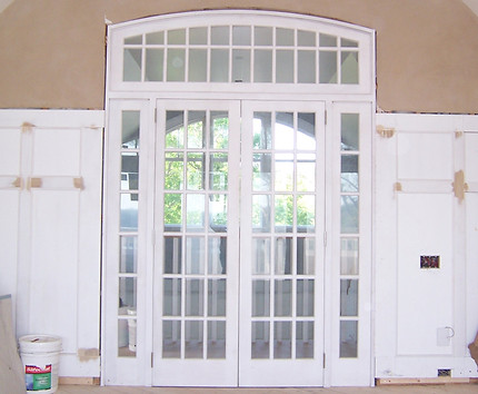 042806 media doors.JPG