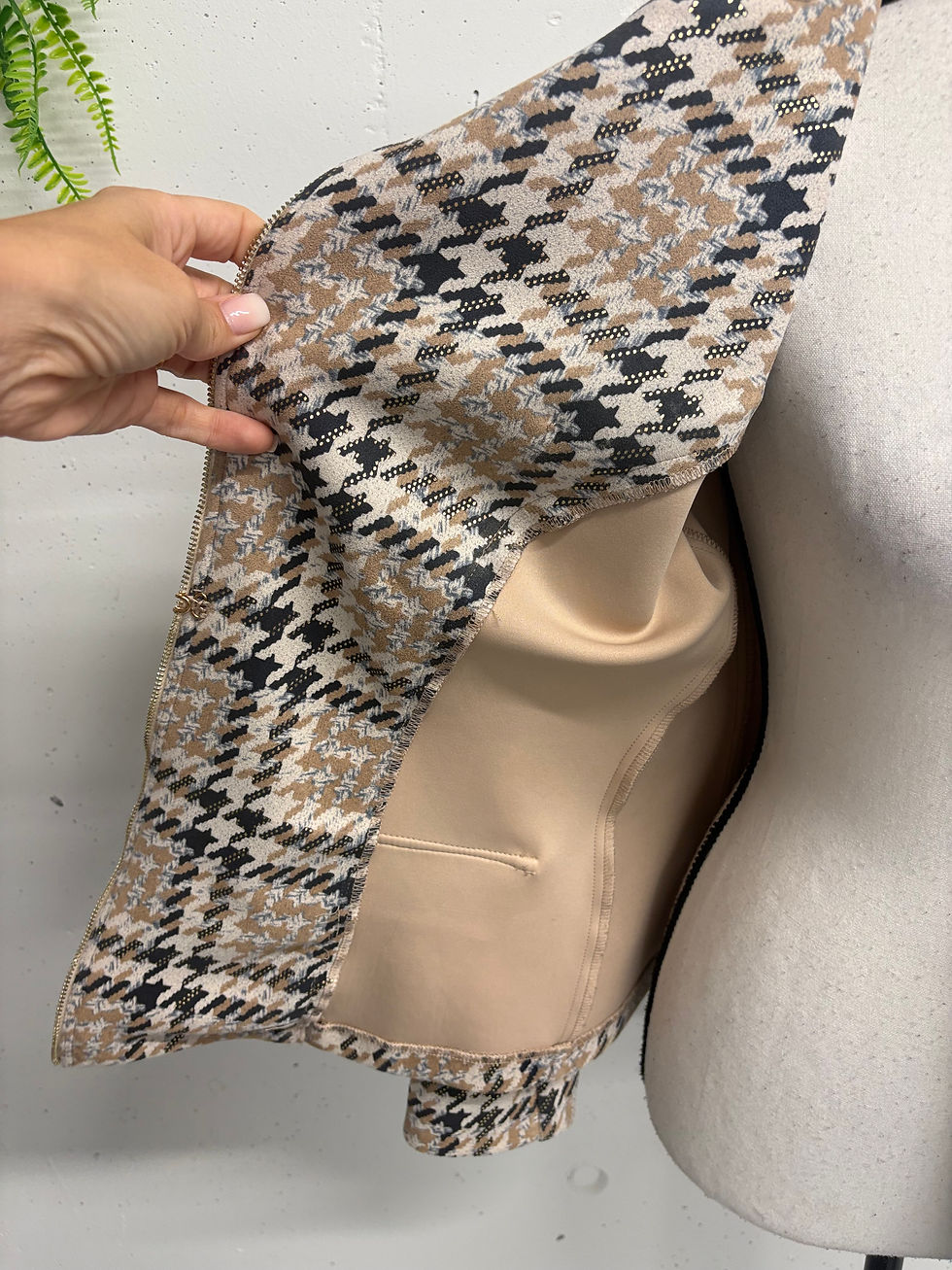 Miniaturbild: FRANK LYMAN Blazer mit Goldknöpfen Gr. 36 (NP 279.-)