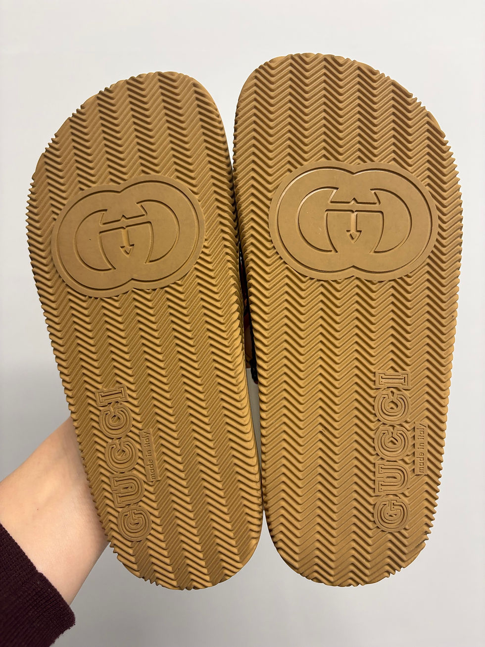 Miniaturbild: GUCCI neue Slipper Gr. 35 (NP 480.-)