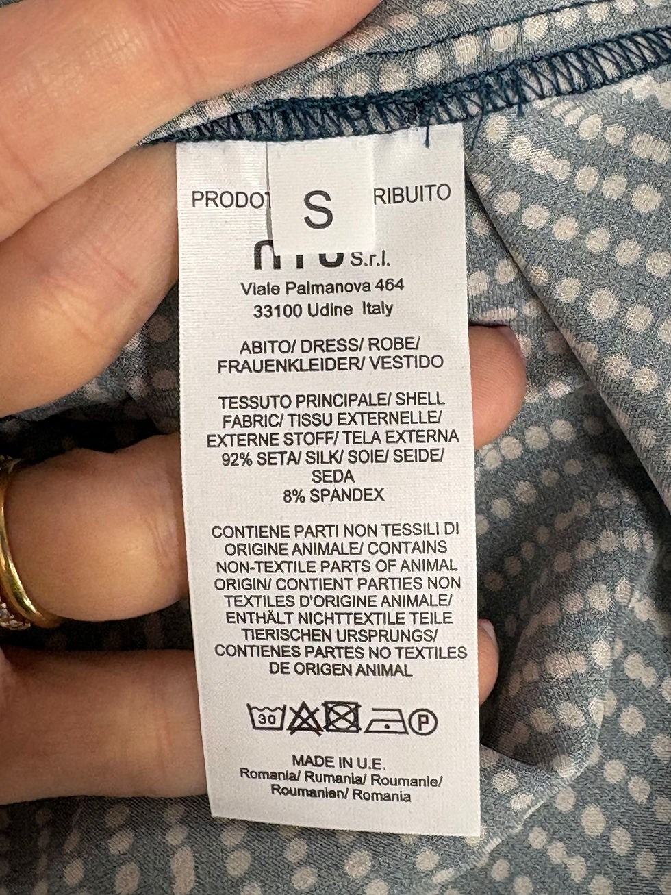 Miniaturbild: White label with text and size S: ABITO DRESS/ROBE, fabric details, Udine Italy.