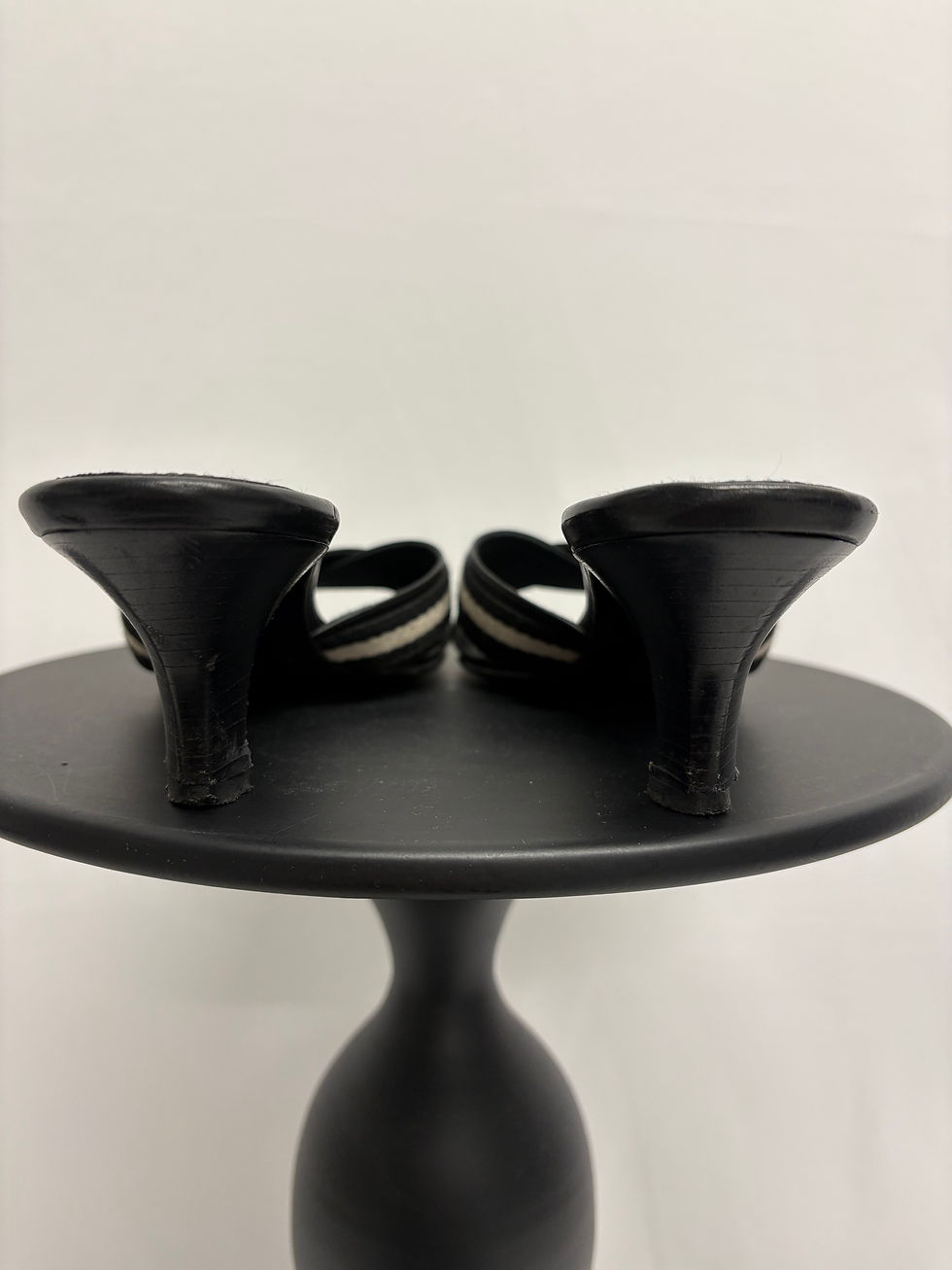 Miniaturbild: BALLY Kitten Heel Gr. 39