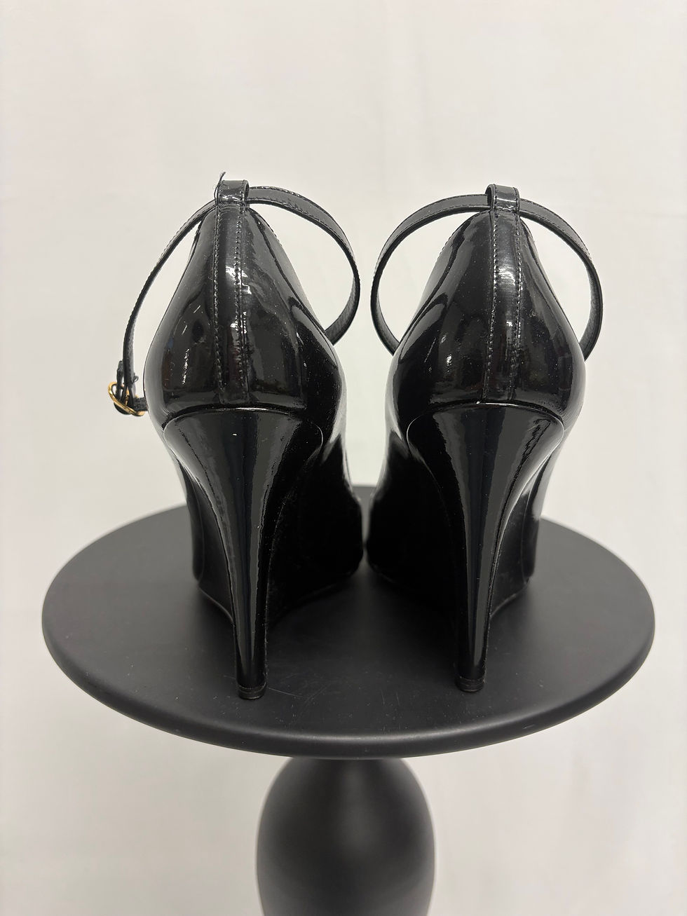 Miniaturbild: LAUREN RALPH LAUREN Lackleder Peeptoe Pumps Gr. 38.5 (NP 275.-)