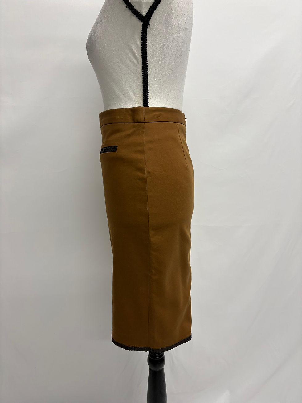 Miniaturbild: CLUB MONACO Bleistiftrock mit Lederdetails Gr. 32