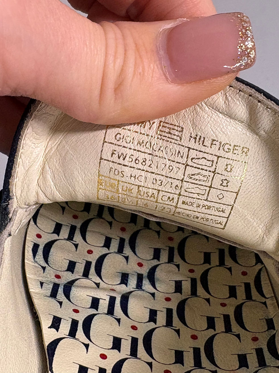 Miniaturbild: TOMMY HILFIGER, GIGIA NACASSIN, FW56821797, and other details inside shoe.