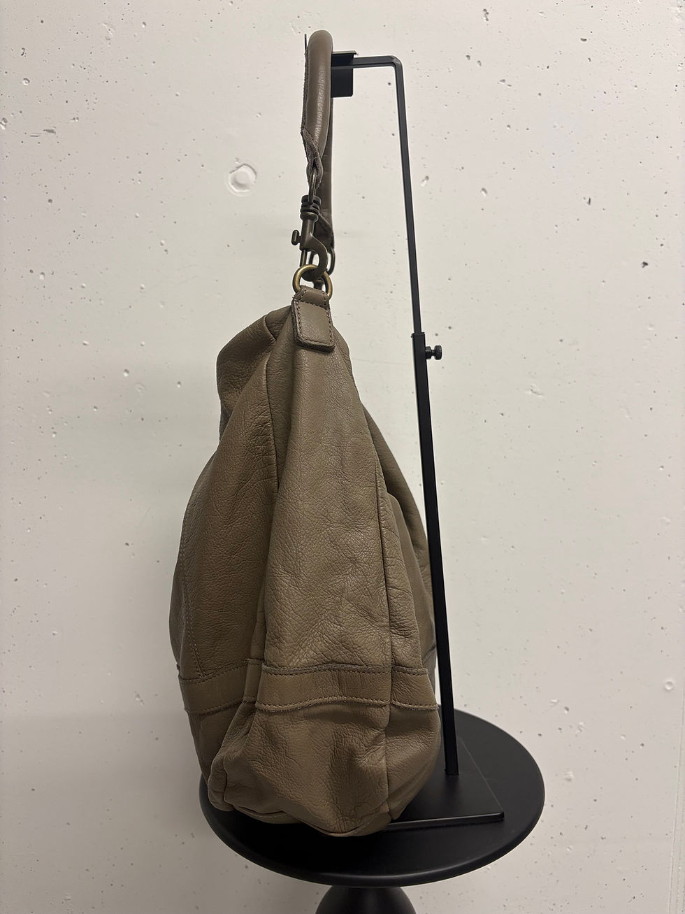 Miniaturbild: LIEBESKIND Beuteltasche aus Leder