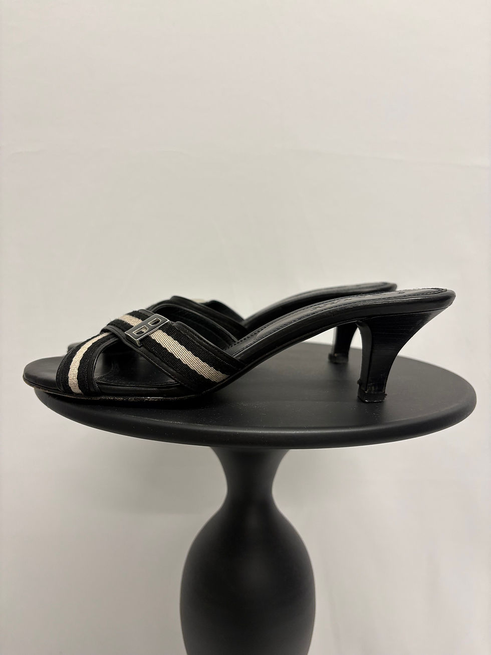 Miniaturbild: BALLY Kitten Heel Gr. 39