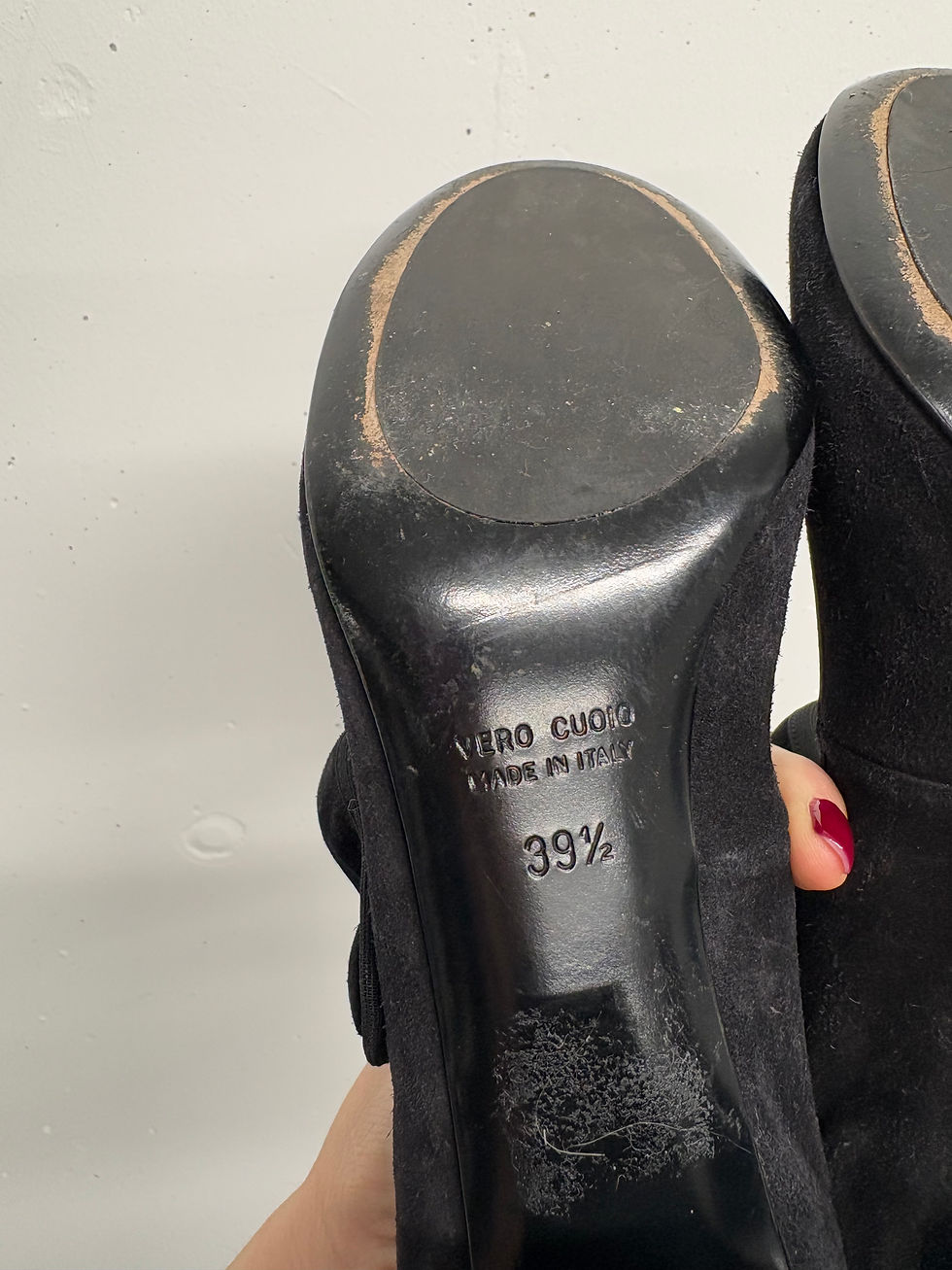 Miniaturbild: Schwarze Absatzschuhe, 