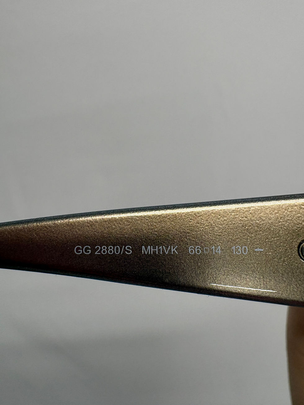 Miniaturbild: GUCCI Vintage Sonnenbrille mit blauem Farbverlauf