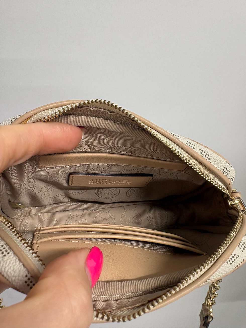 Miniaturbild: MICHAEL KORS kleine Umhängetasche